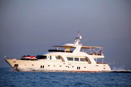 Azmim Motor Yacht 3 1