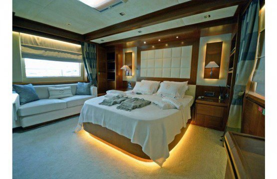 35 metre luxury crewed yacht Bodrum 20