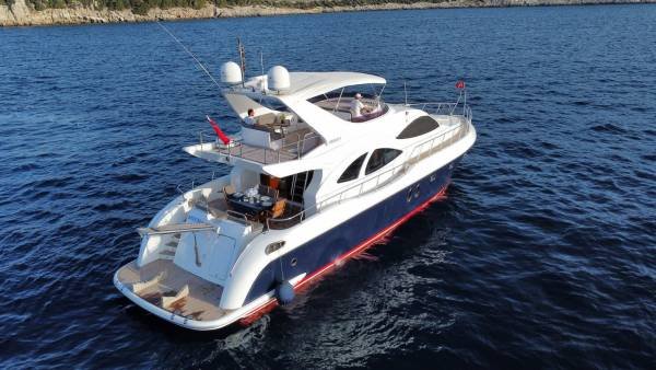 Motor Yacht Breeze S 21 Metre 4 Kabinli Lüks Motor Yat - Görsel 2