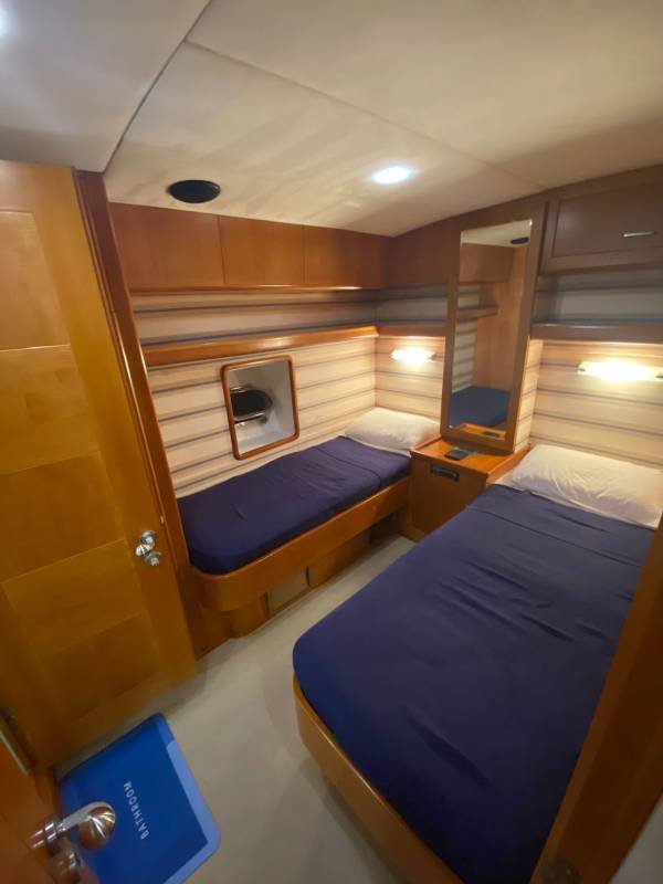 Motor Yacht Breeze S 21 Metre 4 Kabinli Lüks Motor Yat - Görsel 11