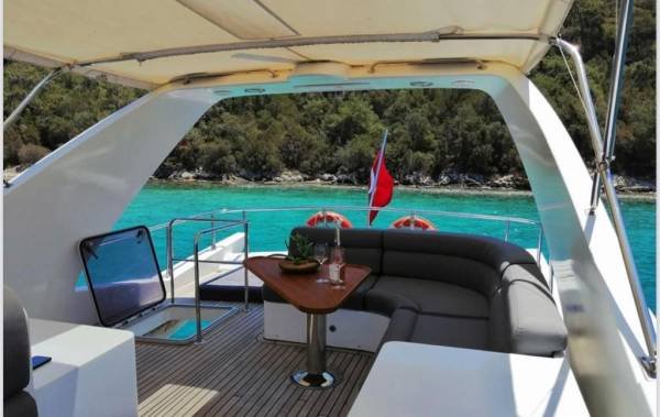 Motor Yacht Breeze S 21 Metre 4 Kabinli Lüks Motor Yat - Görsel 9