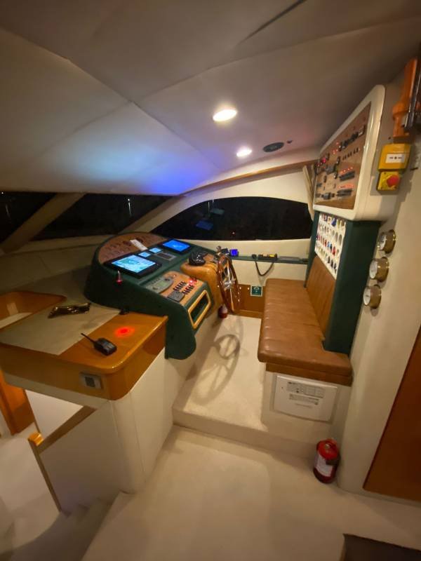 Motor Yacht Breeze S 21 Metre 4 Kabinli Lüks Motor Yat - Görsel 14