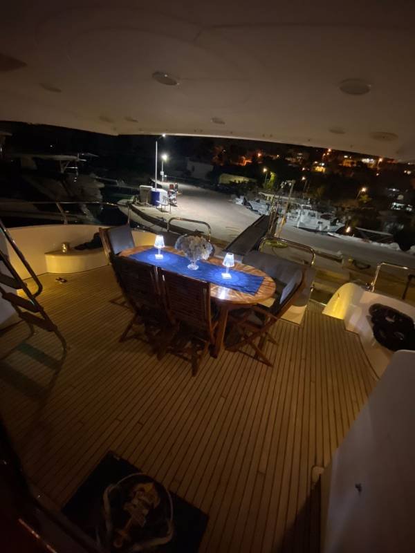 Motor Yacht Breeze S 21 Metre 4 Kabinli Lüks Motor Yat - Görsel 16